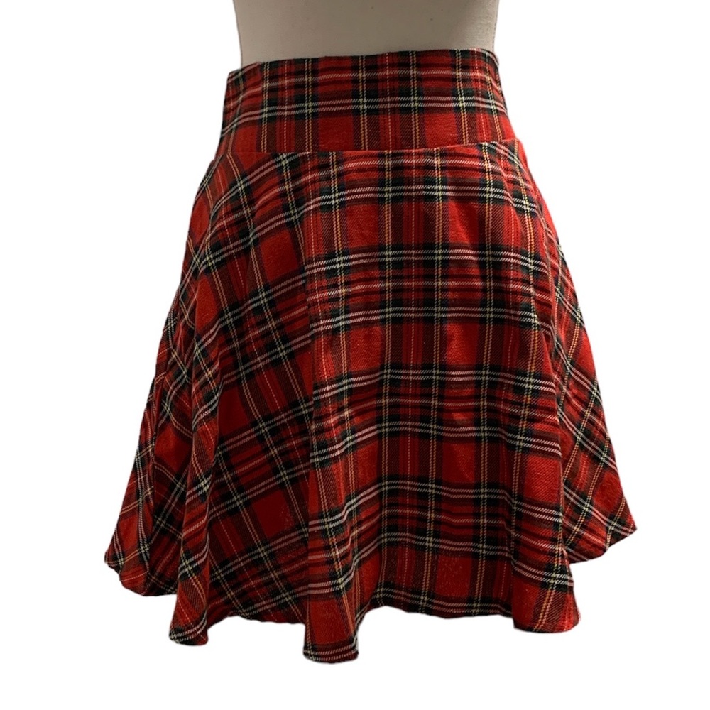 New Plaid Skirt size Small